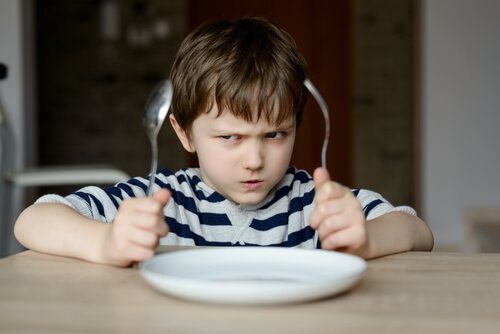 enfant tyran qui ne veut pas manger
