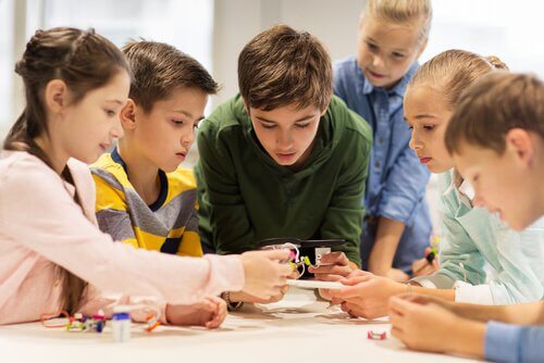 Vygotsky, Luria et Leontiev : les architectes d’une éducation révolutionnaire