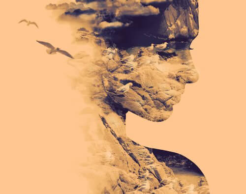 femme qui se souvient