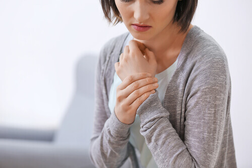 femme souffrant de fibromyalgie