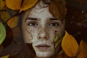 Comment l'identité se développe-t-elle pendant l'adolescence ?