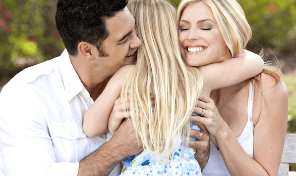 enfant narcissique avec ses parents