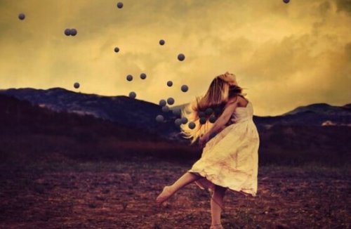 femme et balles