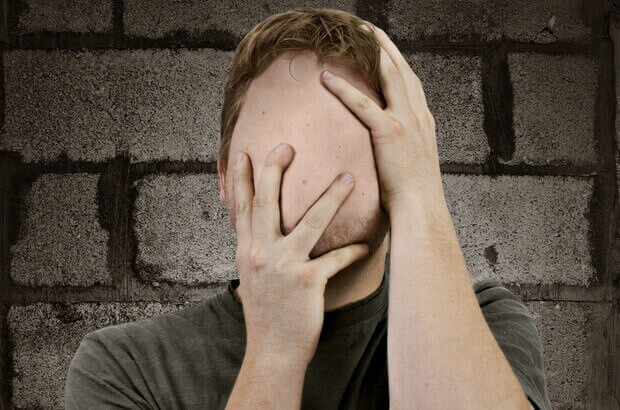 homme souffrant d'agnosie