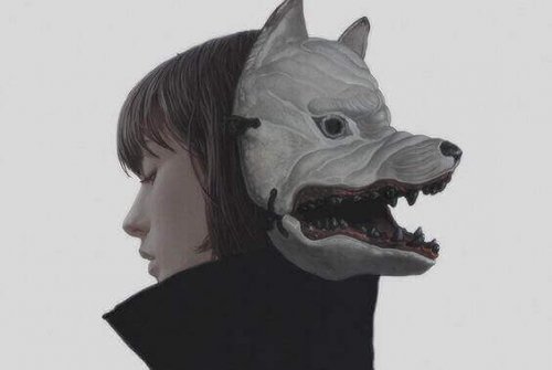 femme avec un masque