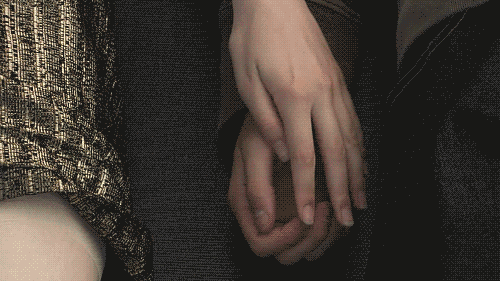 mains d'un couple