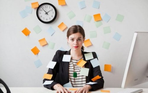 femme qui ne fait que travailler