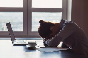Personnes accros à la négativité : 6 caractéristiques