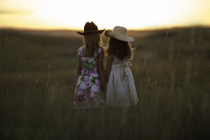 Relations d'amitié : comment évoluent-elles au cours de la vie ?
