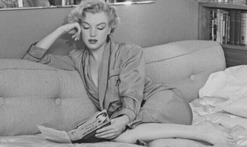 marilyn monroe qui lit