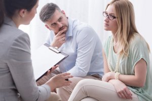 Servir de médiateur implique d'écouter et non pas de parler