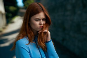 Sensation de présence : y a-t-il quelqu'un d'autre avec nous ?