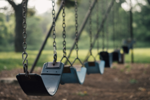 Comment travailler avec les orphelins ayant été victimes de violence de genre ?