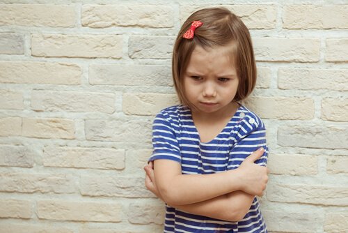 Le chantage affectif des parents : une stratégie aussi triste que nuisible pour les enfants