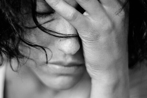 femme triste
