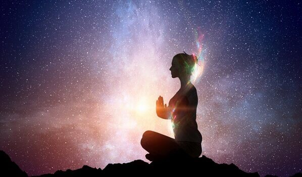 Comment réveiller la lumière que nous portons en nous selon la sagesse orientale