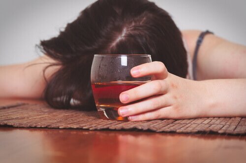 femme alcoolique