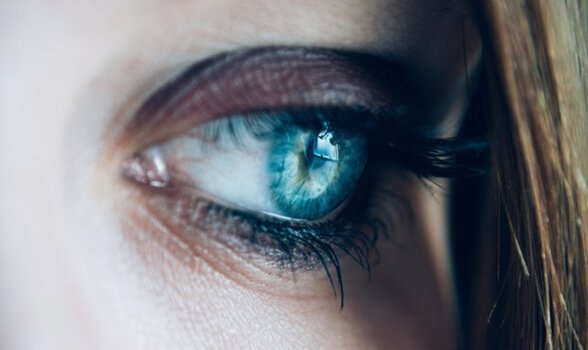 oeil triste