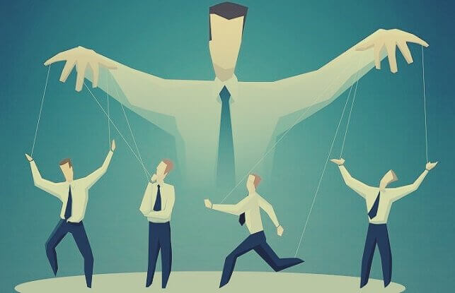 Les 10 stratégies de manipulation de masse, selon Noam Chomsky