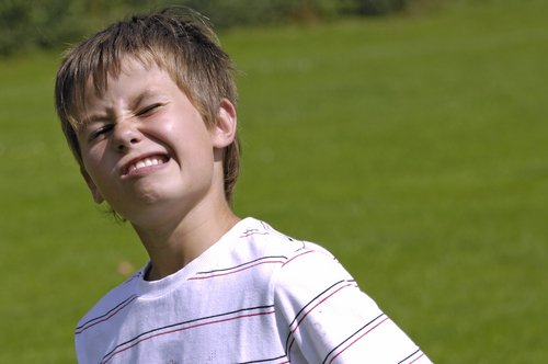 le syndrome de Gilles de la Tourette chez un enfant