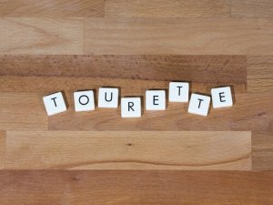 Le syndrome de Gilles de la Tourette, une maladie rare ?