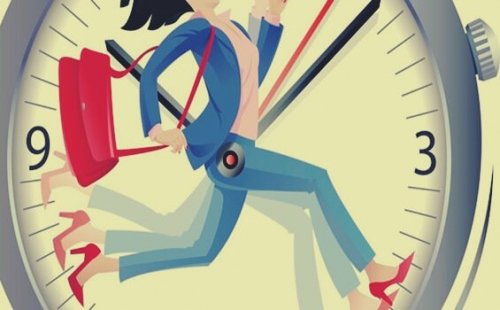 femme qui court à cause du stress