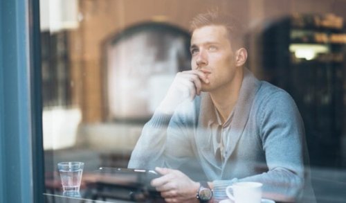 homme souffrant de rêverie excessive