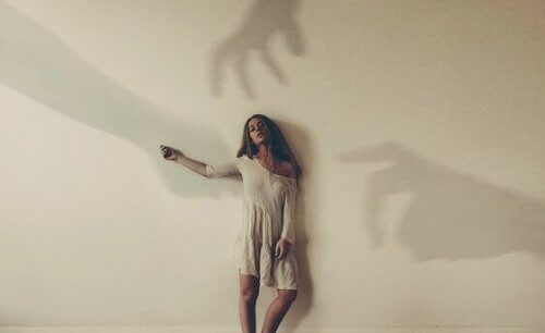 le fardeau de la culpabilité et du doute