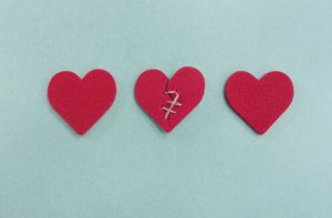 Quand l'amour cesse d'être exclusif : l'infidélité