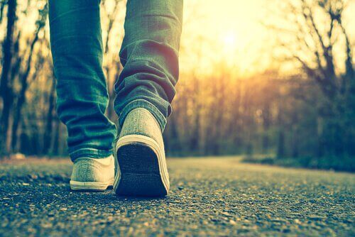 marcher pour anticiper