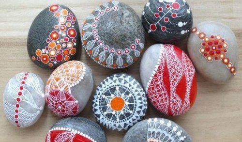 peindre des pierres : rituel contre l'anxiété