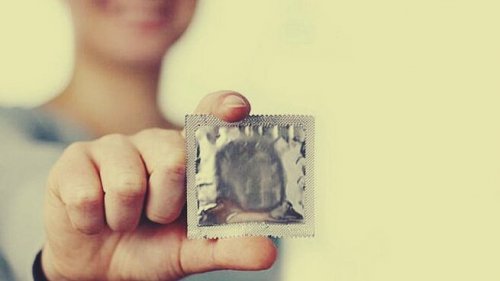 préservatif pour éviter les maladies sexuellement transmissibles