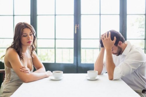 une personne autodestructice a du mal à entretenir des relations saines