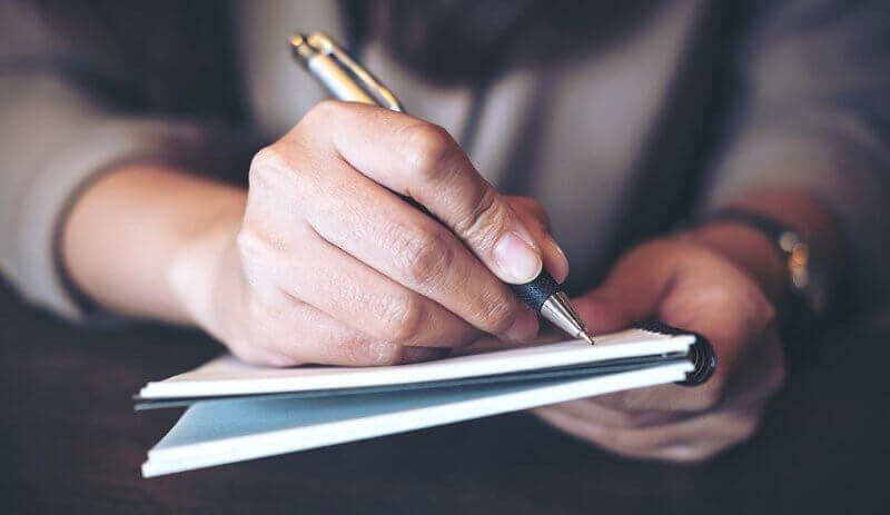 chercher un emploi et passer par l'écriture