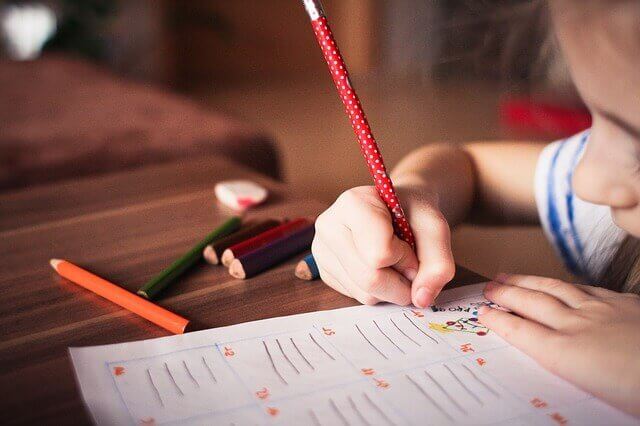 art-thérapie et écriture chez les enfants