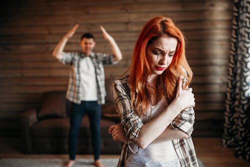 La violence chez les jeunes couples: que se passe-t-il?