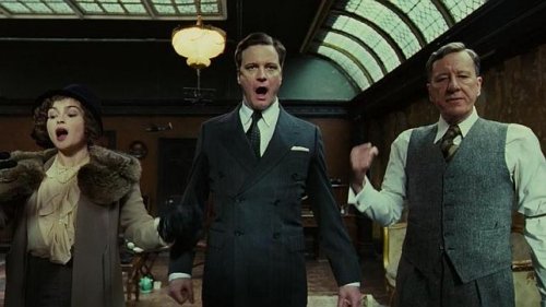 homme qui chante dans le discours d'un roi