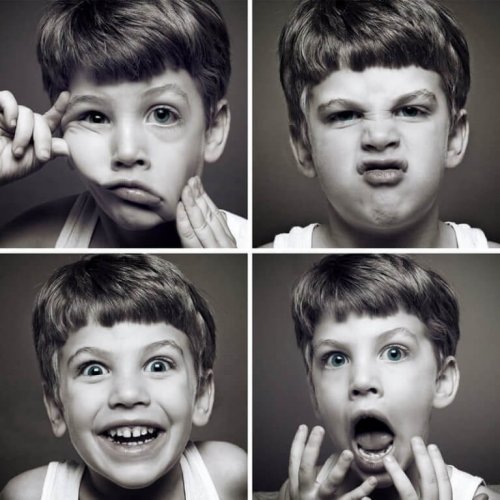 visages différents : faire de l'enfant un expert émotionnel