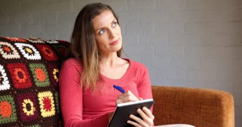 femme réfléchissant à l'autorégulation des émotions