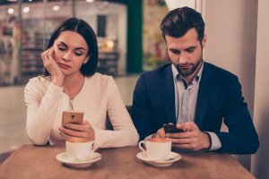 Les téléphones contribuent à empirer les relations