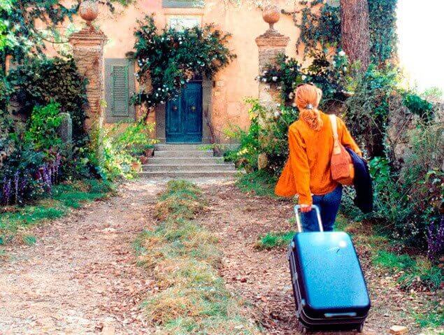 frances dans sous le soleil de toscane