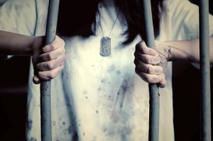 Les armures qui nous protègent, des armes à double tranchant