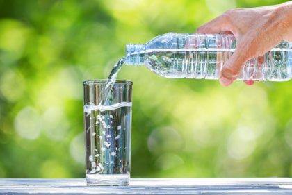 boire de l'eau et s'hydrater quotidiennement