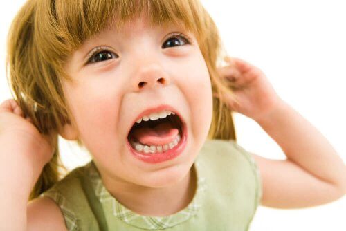 enfant souffrant de trichotillomanie
