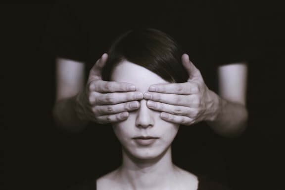 Identifier les croyances irrationnelles nous aide à améliorer notre bien-être