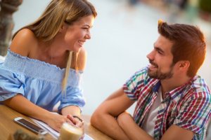 Le langage corporel d'un homme amoureux