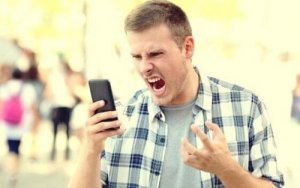 Les adultes aussi ont des coups de colère (crise émotionnelle)