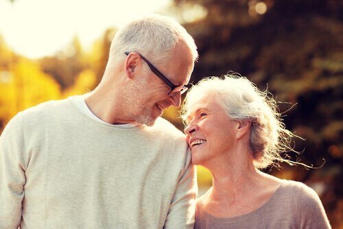 Vieillir ensemble : la merveilleuse expérience de l'amour mature
