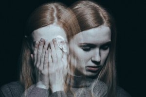 Trouble délirant : symptômes et traitement