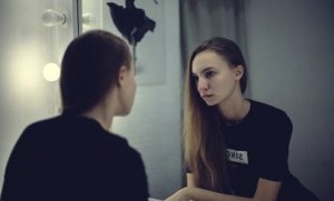 Thérapie d'exposition au miroir: en quoi consiste-t-elle?